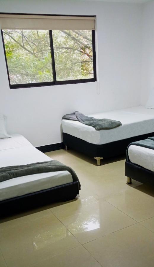 Hotel Girasol 70 메딜린 외부 사진