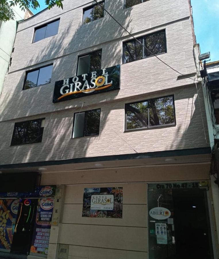Hotel Girasol 70 메딜린 외부 사진