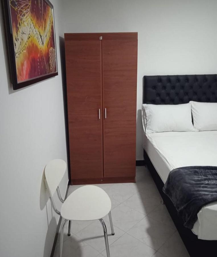 Hotel Girasol 70 메딜린 외부 사진